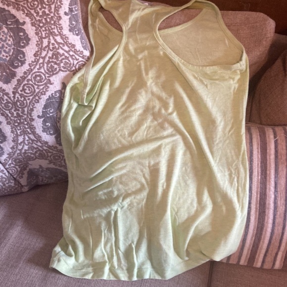 Nike top - Picture 4 of 4